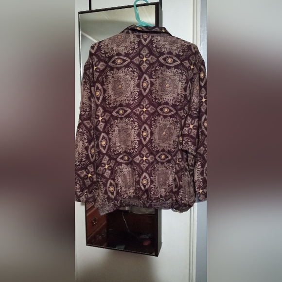 Lightweight jacket - Picture 3 of 3